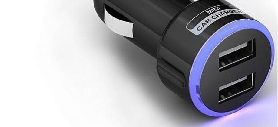 Adapter USB charging for mobile phones in a regular place of the car cigarette lighter