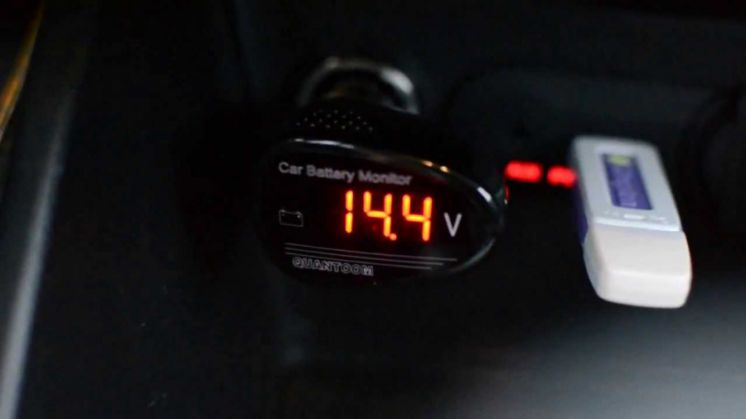 Car thermometer voltmeter cigarette lighter