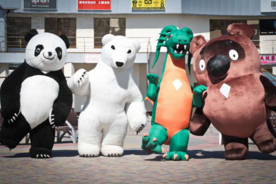 Puppets. Giant Puppets